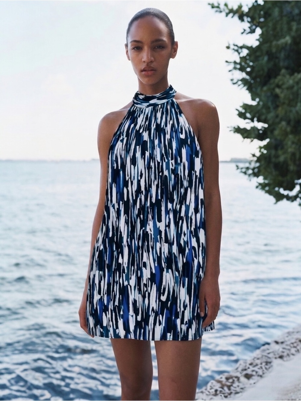 Cynthia Steffe NWT Abstract Halter Dress Size 4 Blue Black‎ White Green Cocktail